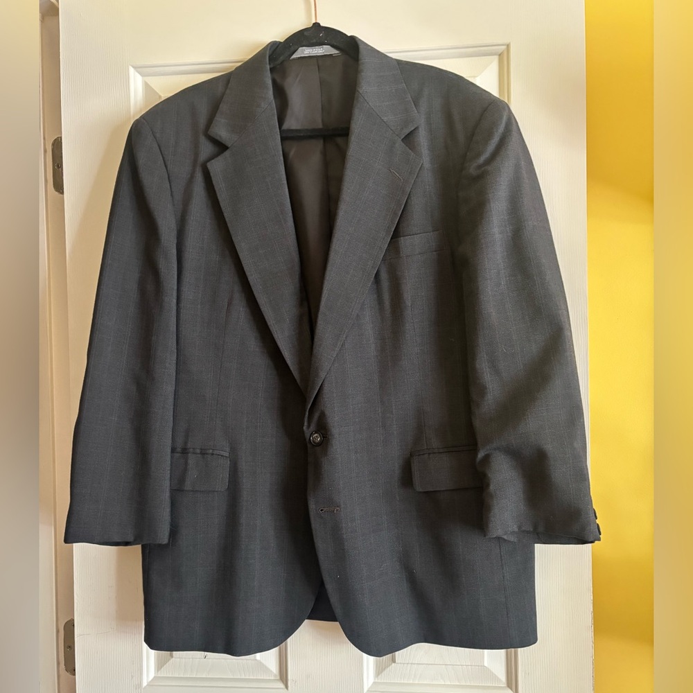 Haggar Gray Sport Coat with Structured Shoulders